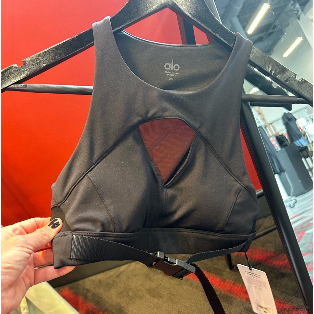Alo Yoga Catch The Vibe Black Bra NWOT